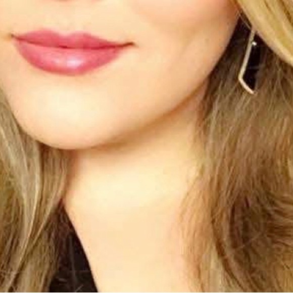 New KENDRA SCOTT Alexandra Black Agate Arabesque Drop Earrings 2” Gunmetal Frame - Picture 2 of 3